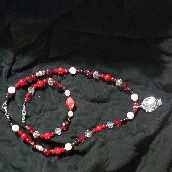 Semi precious stone and vintage glass necklace and bracelet set - Picture 4 of 4